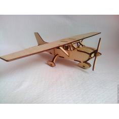 Cessna පන්නයේ සැහැල්ලු ගුවන් යානා දෛශික සැකිල්ල සඳහා ලේසර් කැපීම