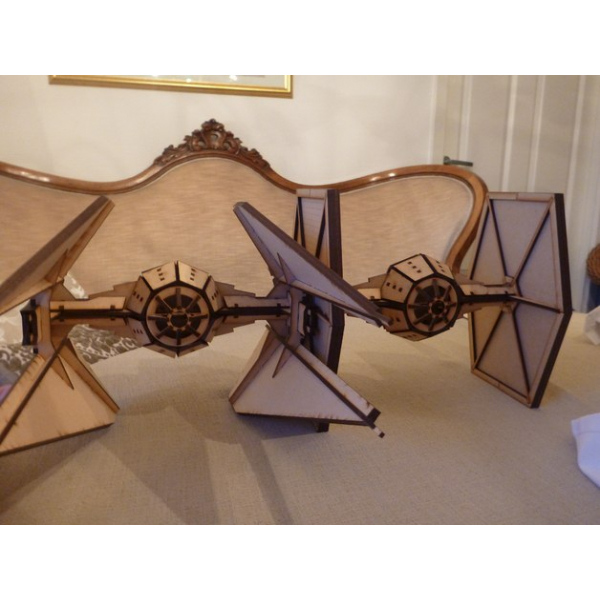 Starfighter Interceptor Laser-Cut-Vektor-Vorlage Starfighter Interceptor Laser-Cut-Vektor-Vorlage