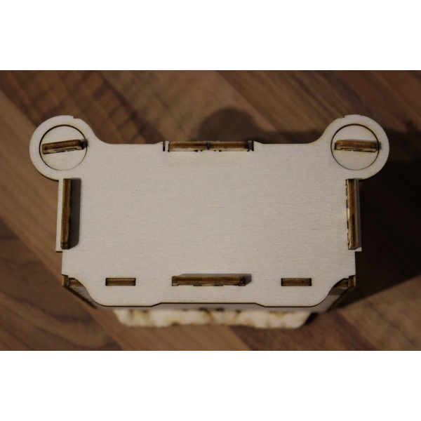 Plywood Box with Latches — Laser Cut Vector Template (SVG, DXF) Plywood Box with Latches — Laser Cut Vector Template (SVG, DXF)