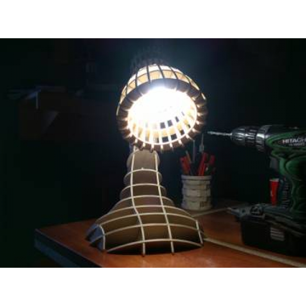 Moderne Holz-Grid-Schreibtisch-Lampe-Laser-Schnitt-Vektor-Datei Moderne Holz-Grid-Schreibtisch-Lampe-Laser-Schnitt-Vektor-Datei