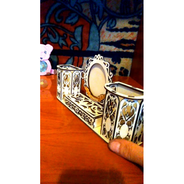 Ornate Sculptate Creion cu Laser Tăiat File — Organizator Birou SVG Ornate Sculptate Creion cu Laser Tăiat File — Organizator Birou SVG